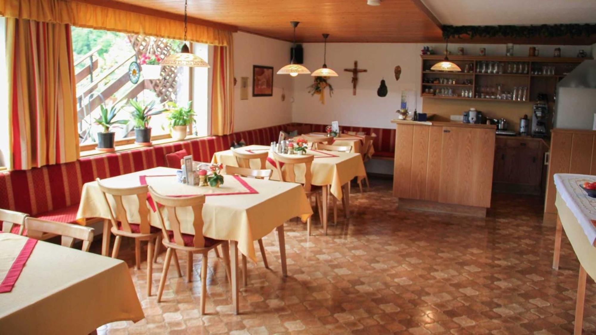 Gaestehaus Sonnenheim Thaur Exterior photo